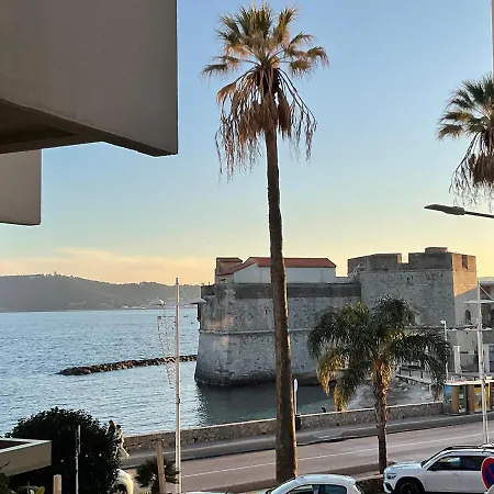 Apartment Somptueux Face A La Mer